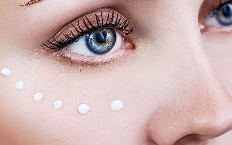 بهترین سن برای استفاده از کرم ‌دور چشم